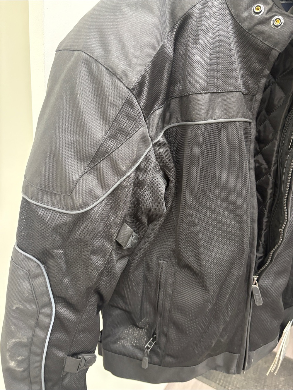 BILT Men's Black Performance Riding Jacket - Picture 7 of 7